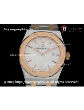 AUDEMARS PIGUET ROYAL OAK 67650 LADIES 33MM QUARTZ TWO TONE SILVER DIAL